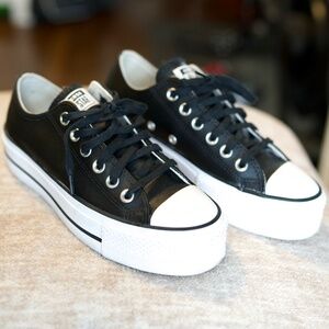 Converse Chuck Taylor All Star Lift Platform Leather